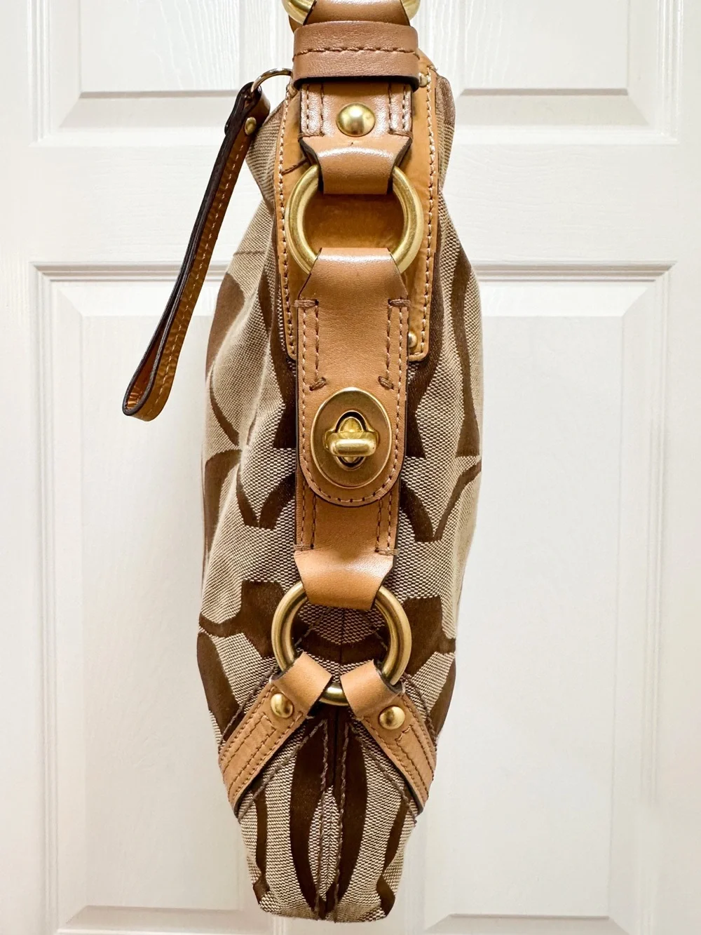 Coach Carly  Shoulder Bag Signature Jacquard Khaki Brown‎ Camel Patent Y2K